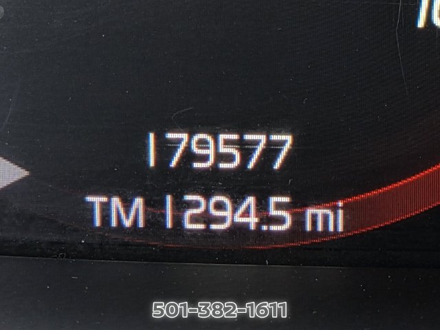Used 2019 Volvo XC40 T5 Momentum AWD/4WD image 32