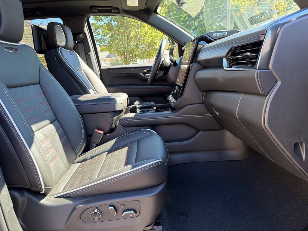 Used 2026 GMC Yukon AT4 Ultimate AWD/4WD image 33