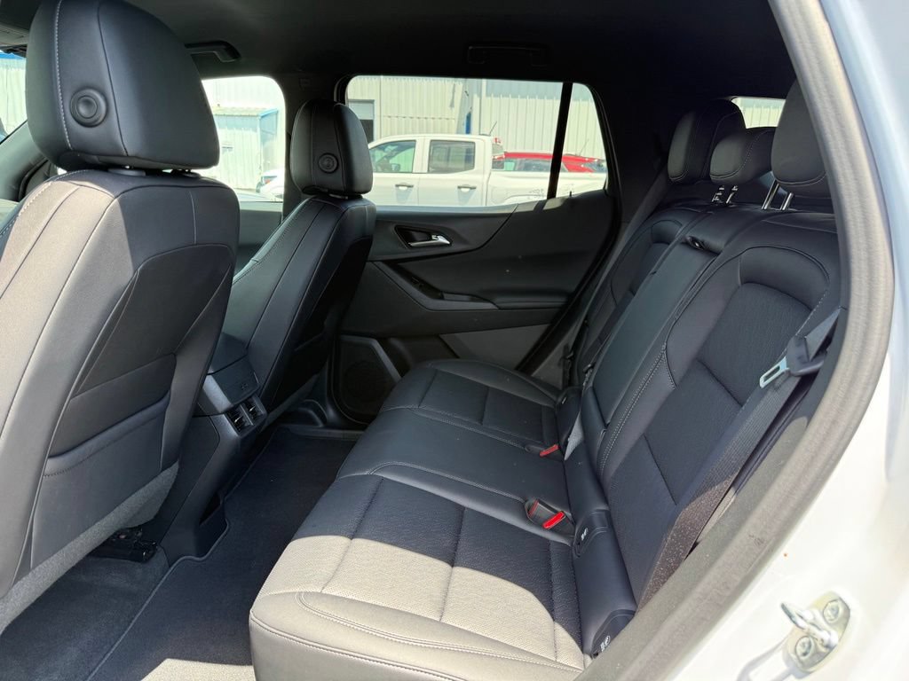 Used 2026 Chevrolet Equinox LT w/ Convenience Package II AWD/4WD image 7