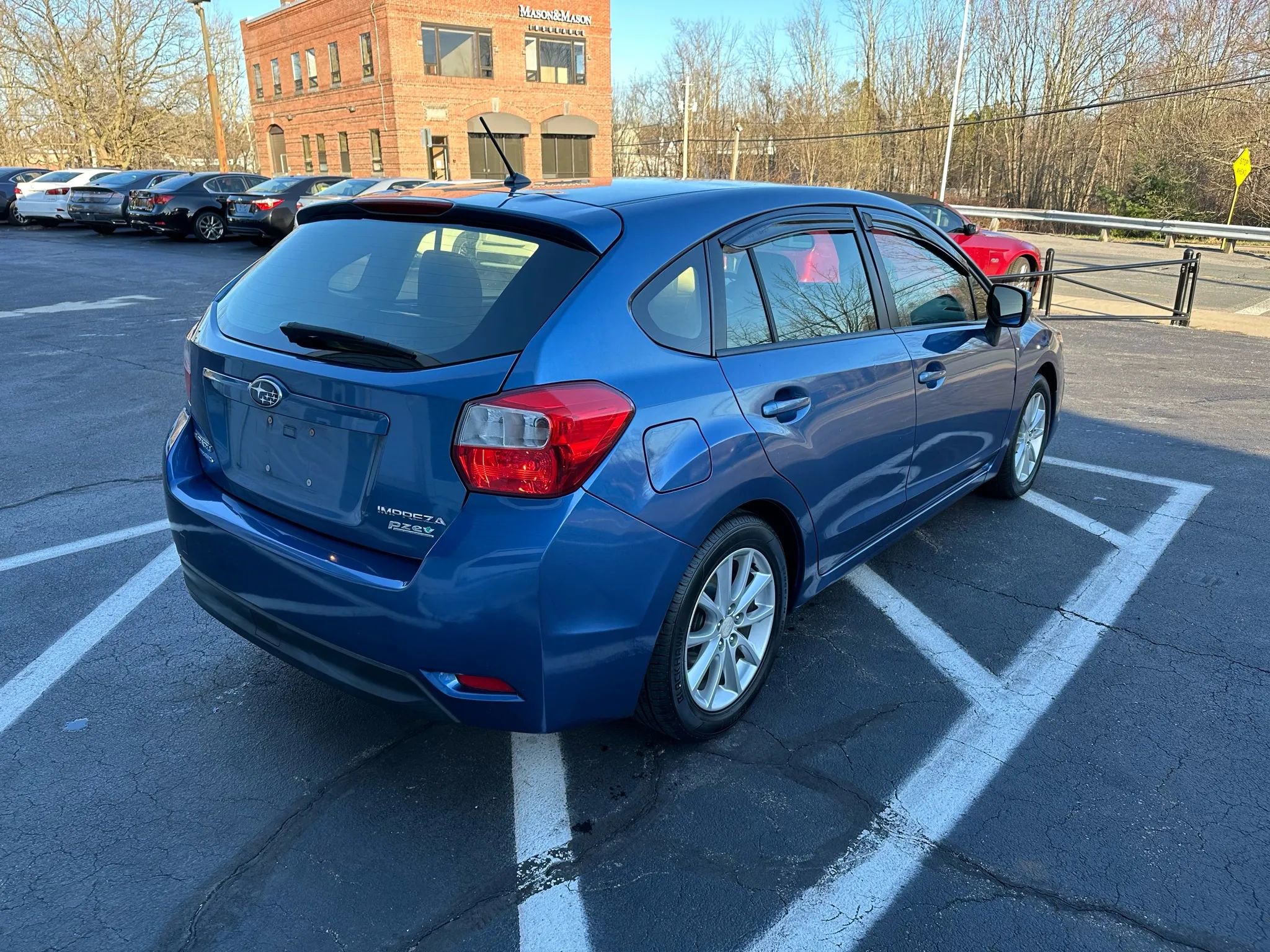 Used 2014 Subaru Impreza 2.0i Premium w/ All-Weather Package w/CVT image 5