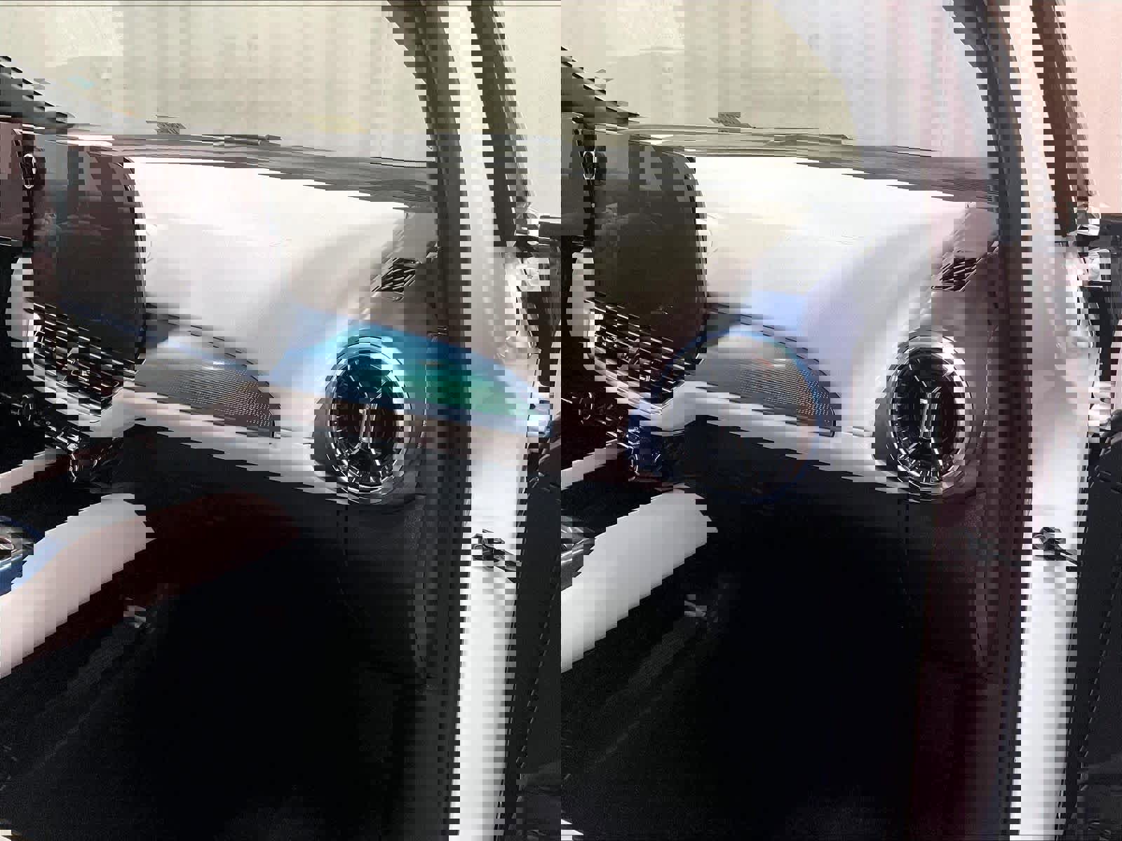 Used 2025 Chevrolet Equinox EV LT image 13