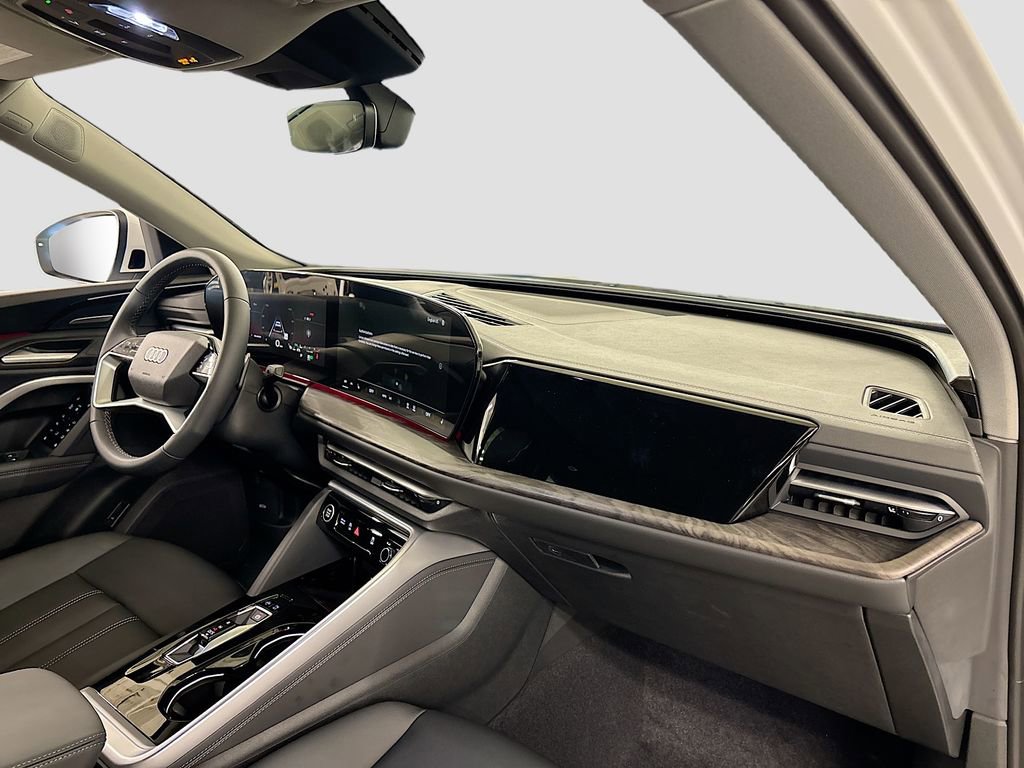 New 2025 Audi Q5 Premium Plus image 14