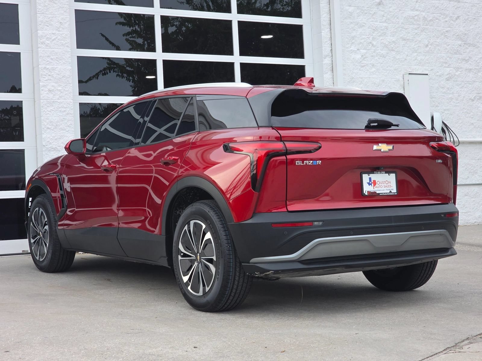 Used 2024 Chevrolet Blazer EV LT AWD/4WD image 7