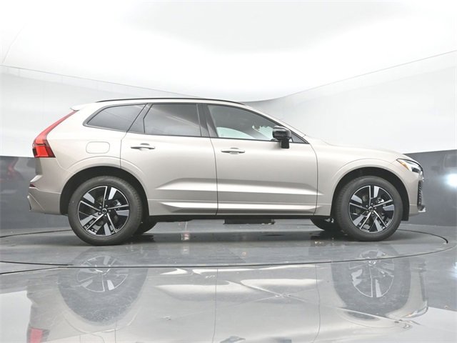 New 2026 Volvo XC60 B5 Core w/ Climate Package image 43