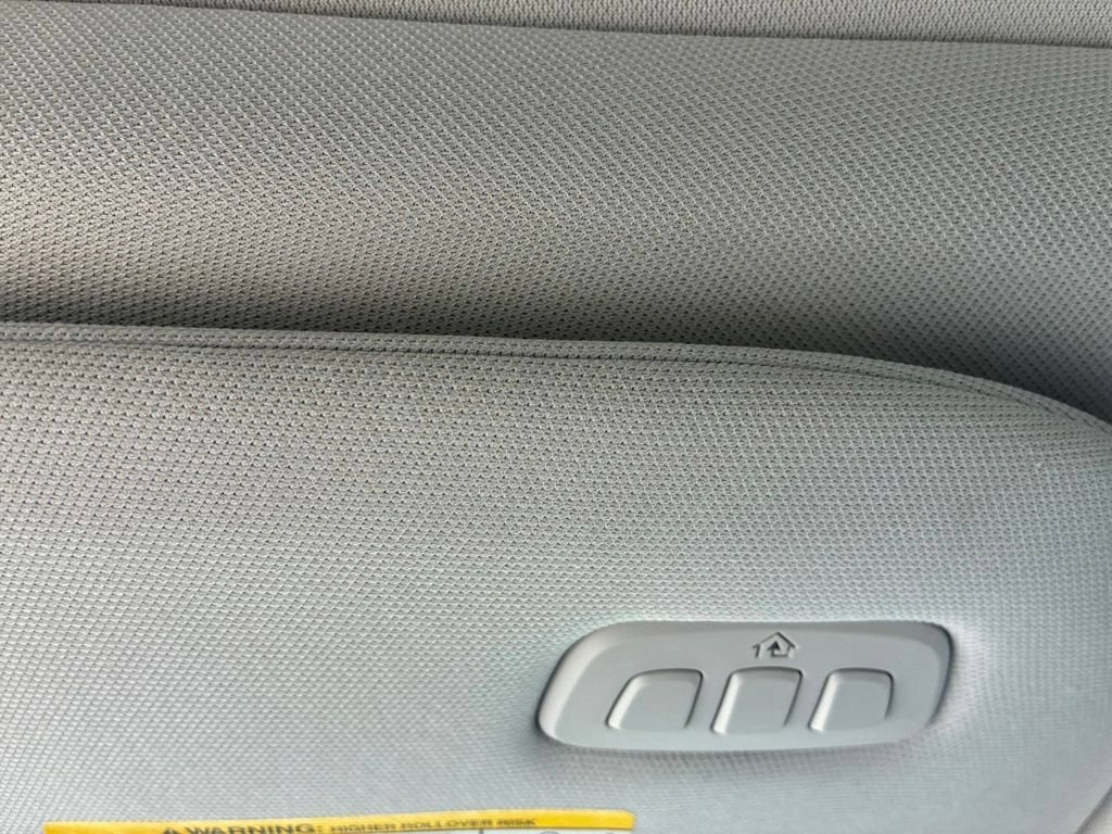 Used 2025 Ford Expedition Active AWD/4WD image 35