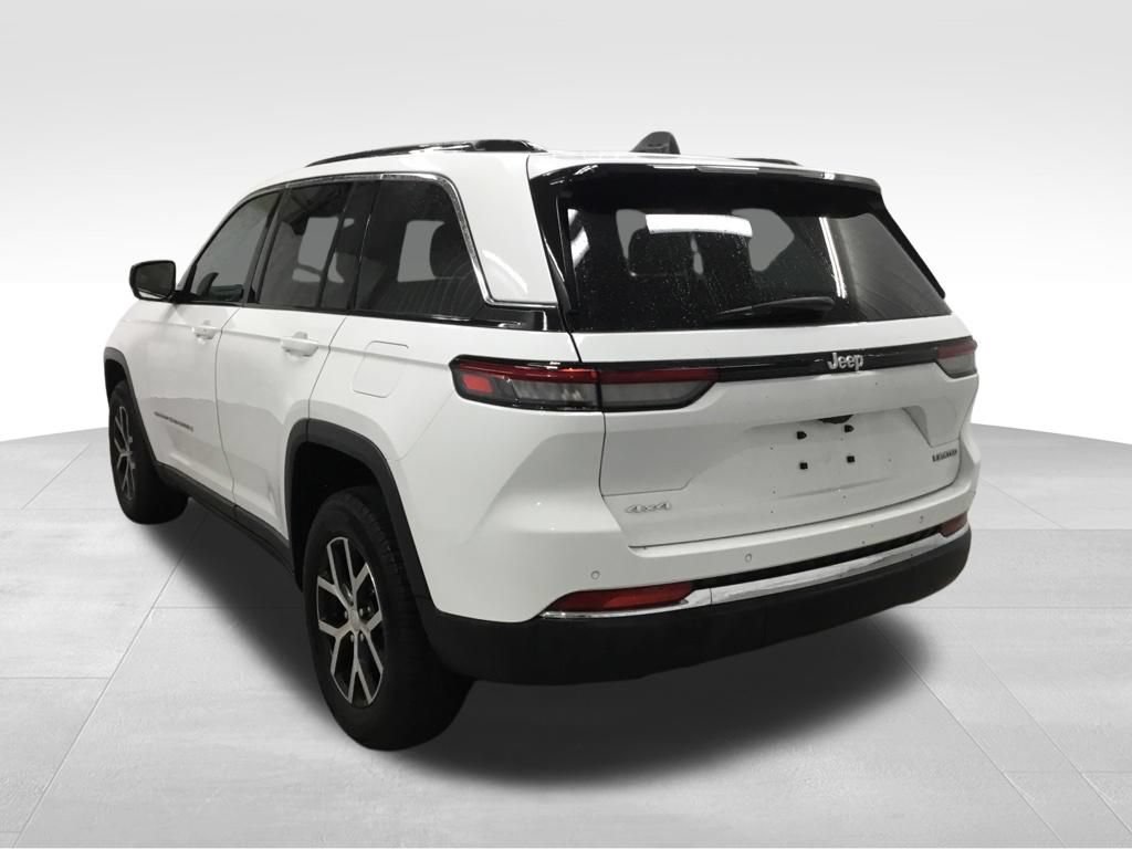 Used 2024 Jeep Grand Cherokee Limited w/ Trailer Tow Package AWD/4WD image 15