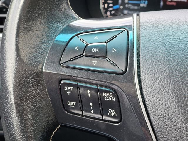 Used 2016 Ford Explorer Platinum image 17