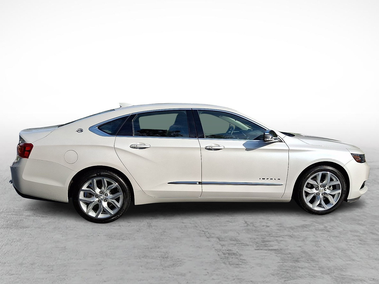 Used 2018 Chevrolet Impala Premier FWD image 7
