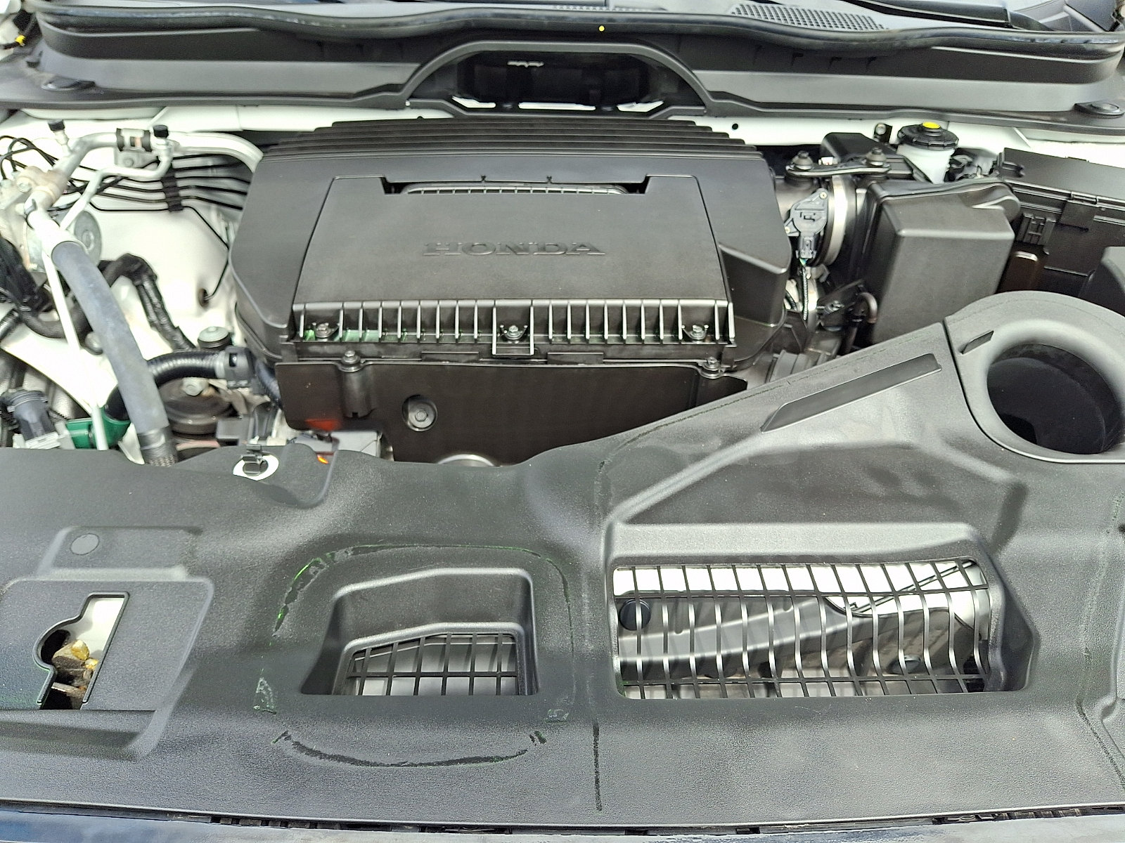 Used 2024 Honda Pilot Touring image 28