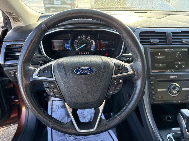 Used 2016 Ford Fusion Titanium image 11