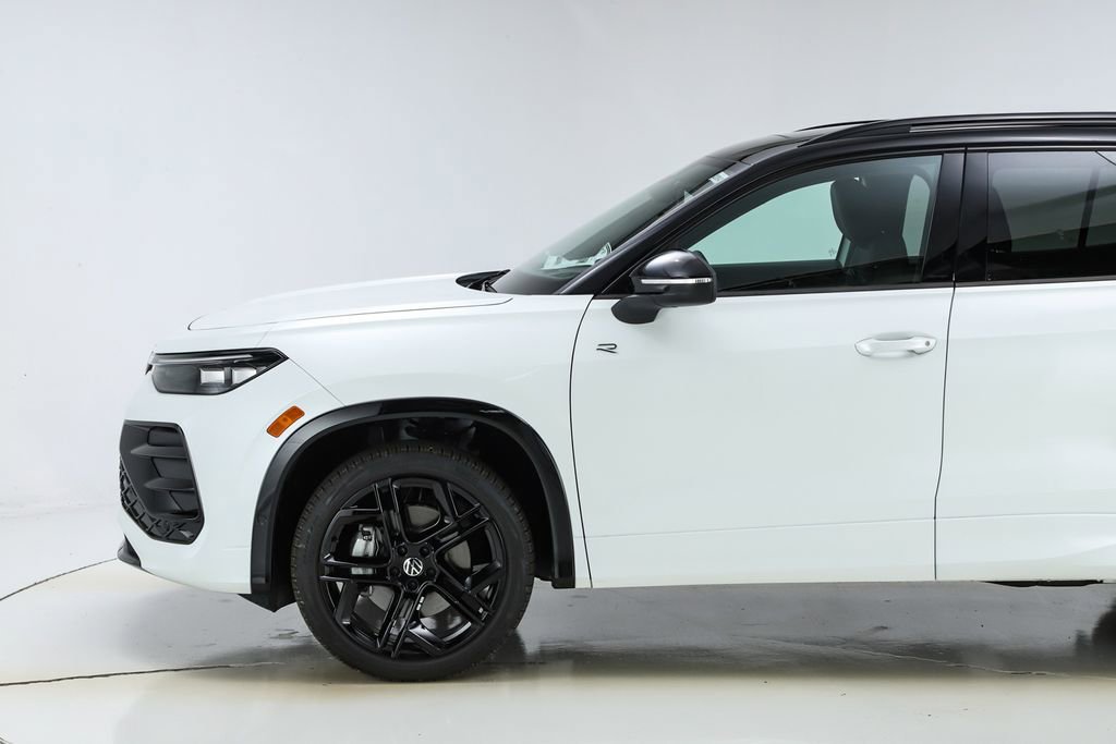 New 2026 Volkswagen Tiguan SE R-Line image 43