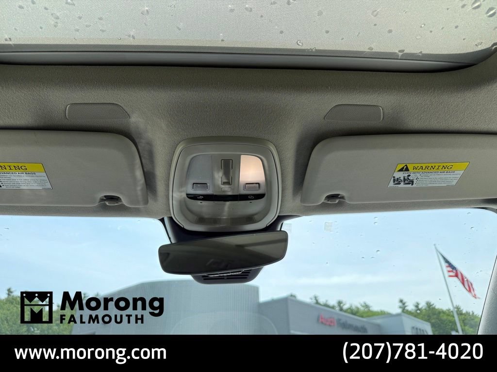 Used 2023 Volvo XC40 B5 Plus w/ Driver Assist Package AWD/4WD image 35