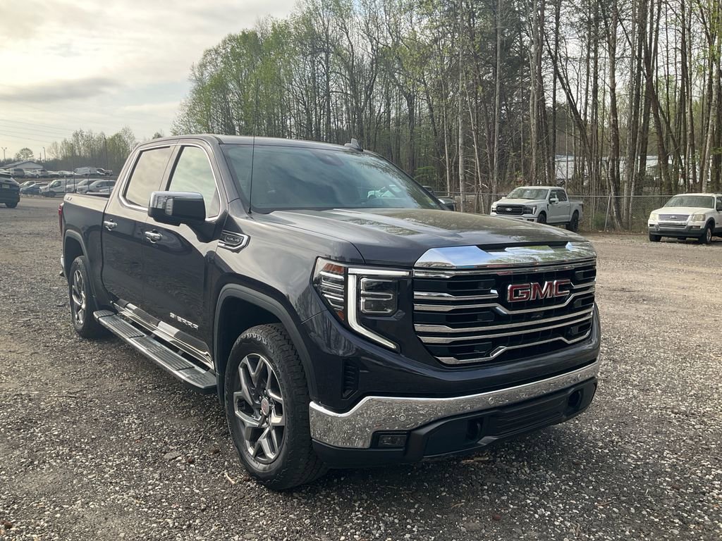 Used 2022 GMC Sierra 1500 SLT w/ SLT Premium Plus Package image 3