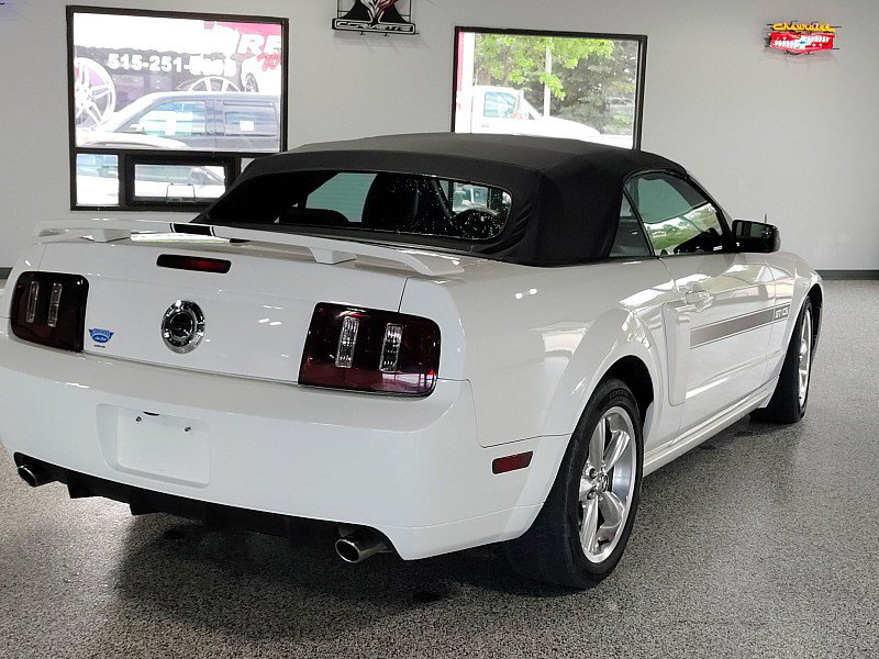Used 2008 Ford Mustang GT Premium RWD image 17