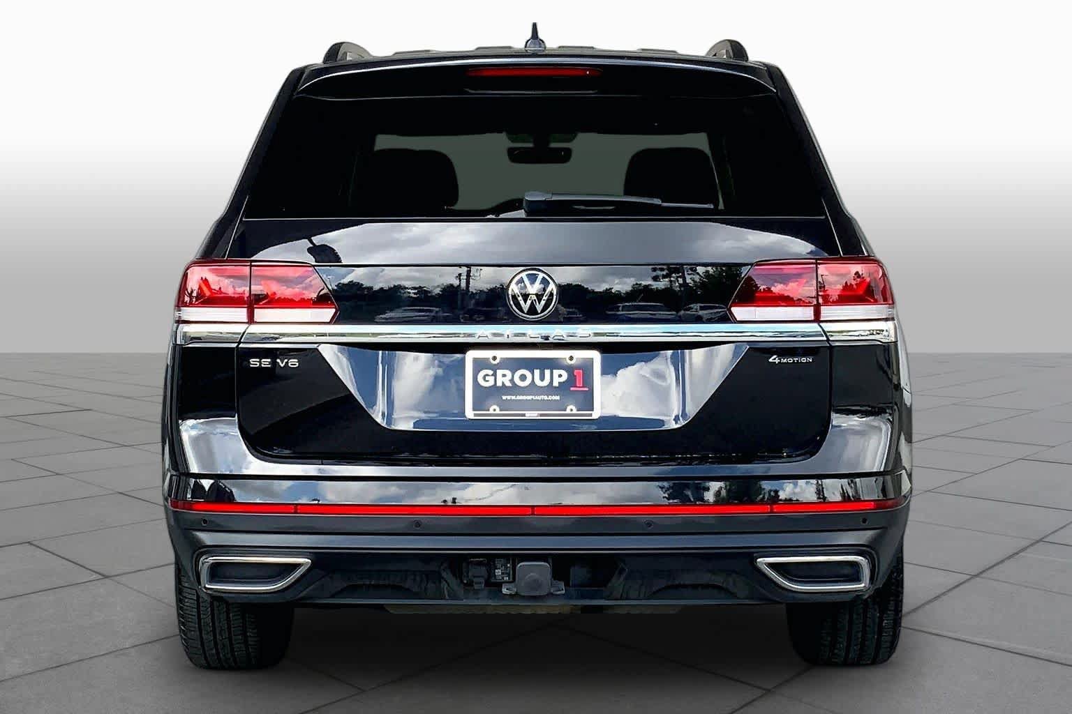 Used 2023 Volkswagen Atlas SE w/ Black Wheel Package AWD/4WD image 5