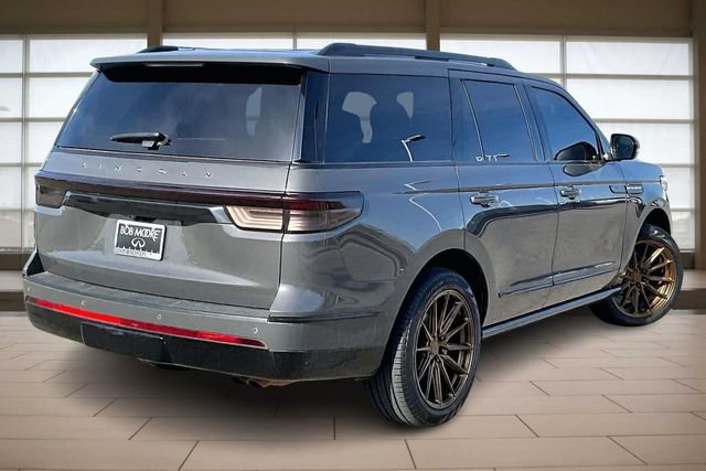Used 2022 Lincoln Navigator Black Label image 2