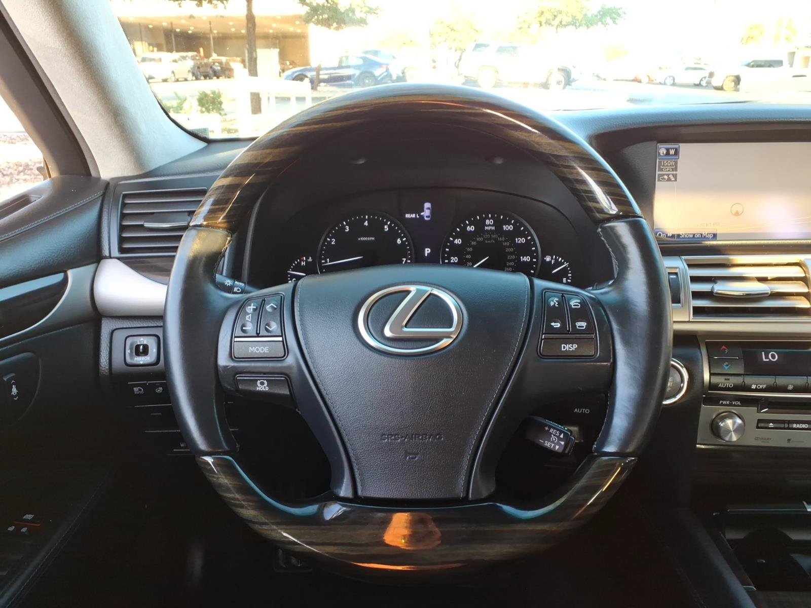 Used 2013 Lexus LS 460 L w/ All-Weather Pkg RWD image 11
