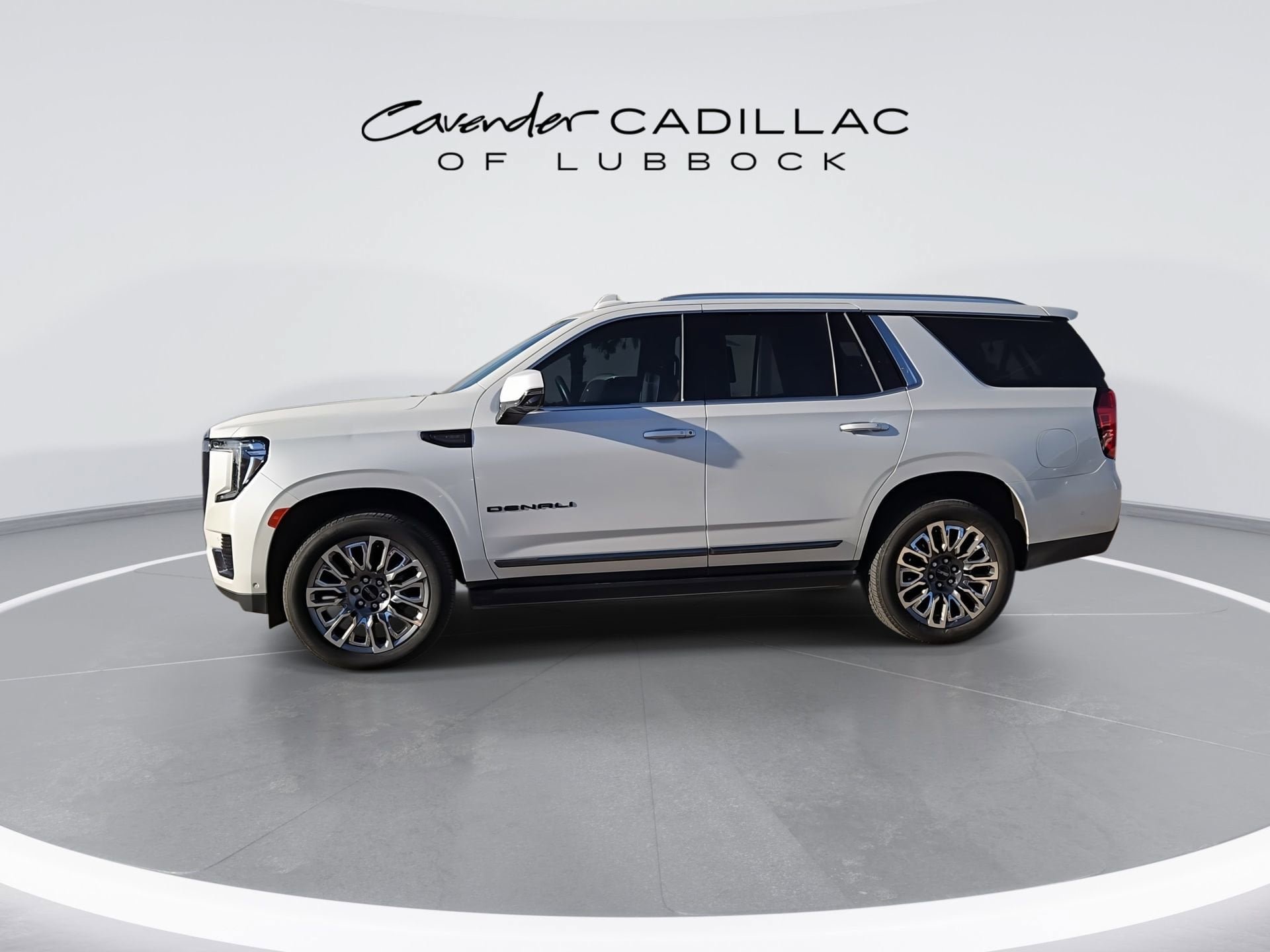 Used 2023 GMC Yukon Denali Ultimate AWD/4WD image 6