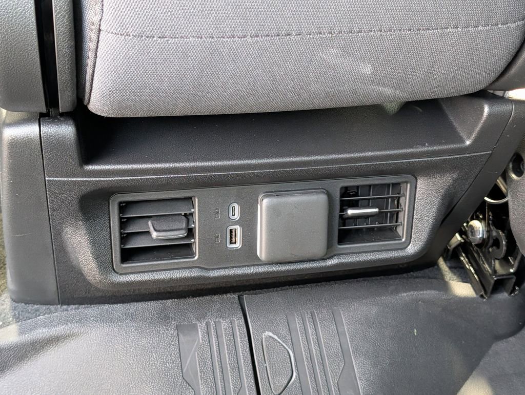 New 2026 GMC Sierra 1500 SLE image 25