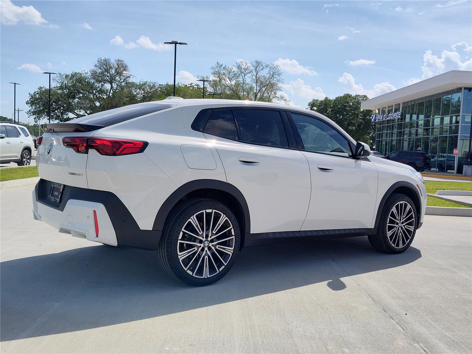 Certified 2026 BMW X2 xDrive28i w/ Technology Package AWD/4WD image 8