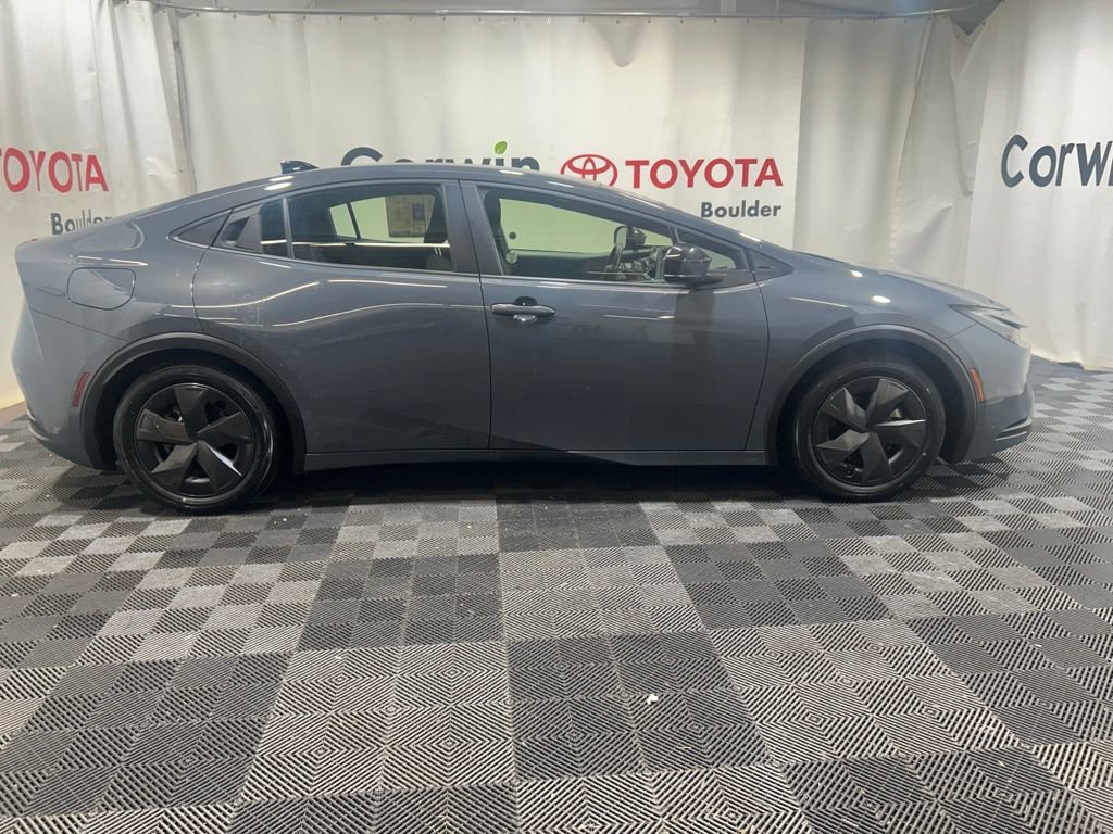 Used 2026 Toyota Prius Plug-In Hybrid FWD image 10