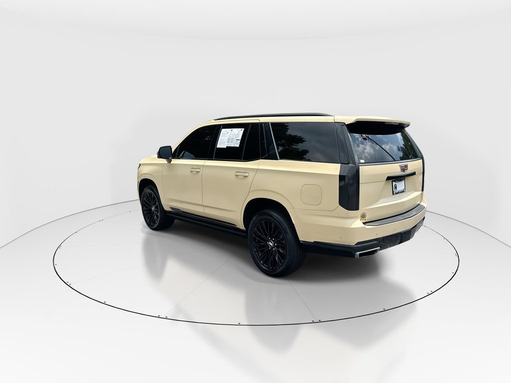 Used 2025 Cadillac Escalade Premium Luxury AWD/4WD image 6