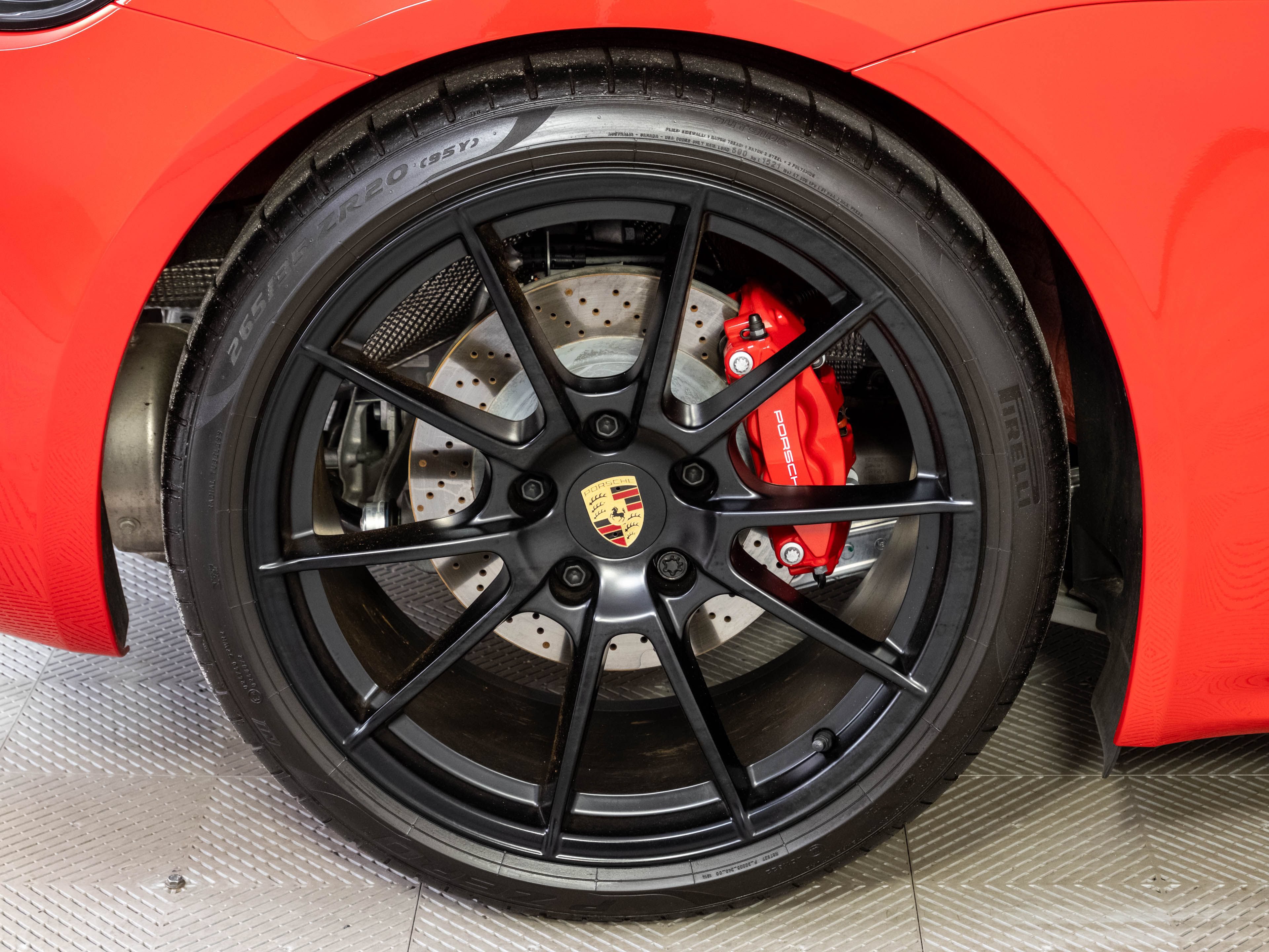Certified 2025 Porsche 718 Boxster GTS RWD image 32