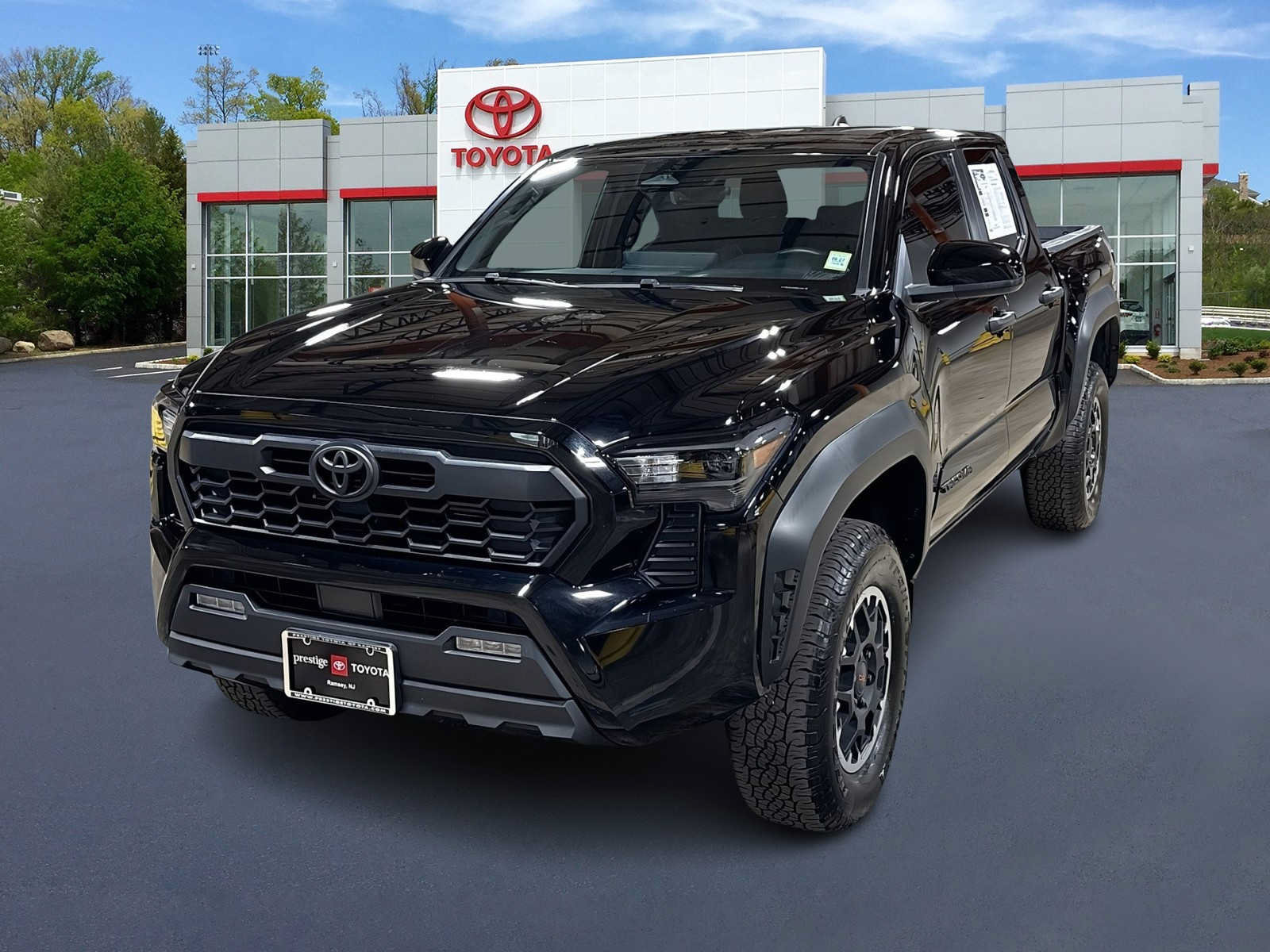 Used 2024 Toyota Tacoma TRD Off-Road AWD/4WD image 1