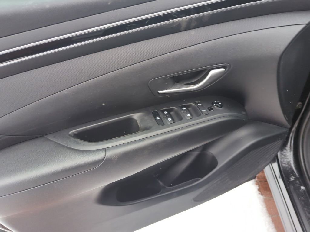 Used 2022 Hyundai Tucson Blue image 8