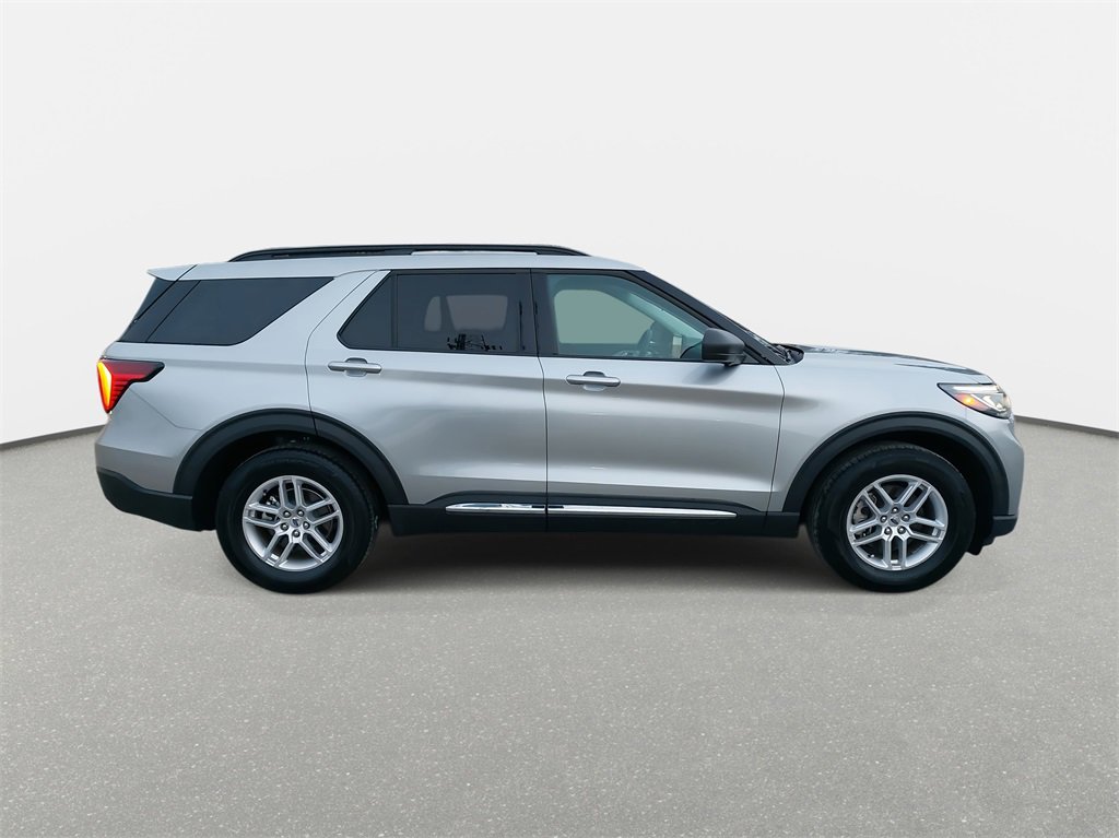 Used 2025 Ford Explorer Active w/ Active Comfort Package image 4