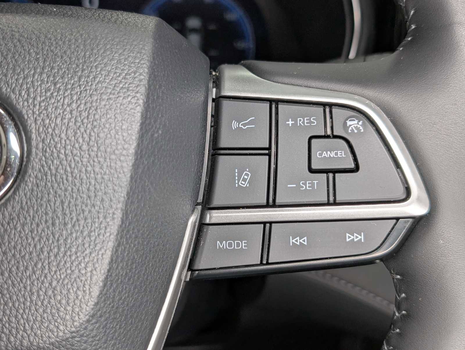 Used 2024 Toyota Highlander Platinum image 45