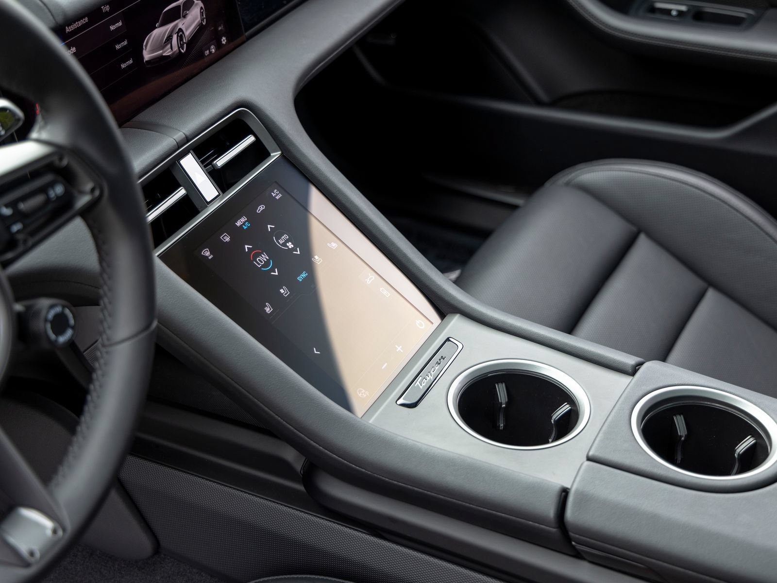 Certified 2025 Porsche Taycan AWD/4WD image 37