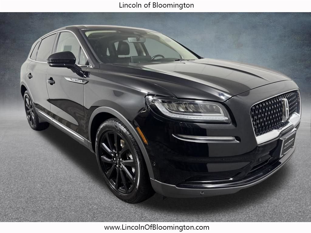 Used 2022 Lincoln Nautilus Reserve AWD/4WD image 11
