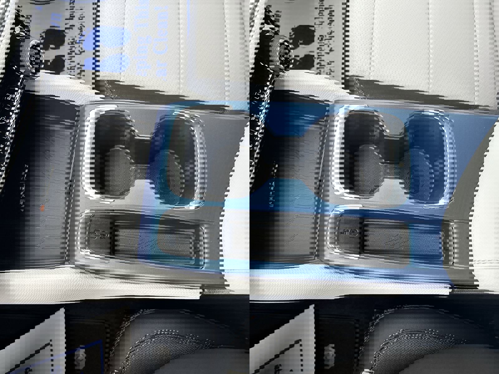 New 2026 Chevrolet Equinox EV LT image 23