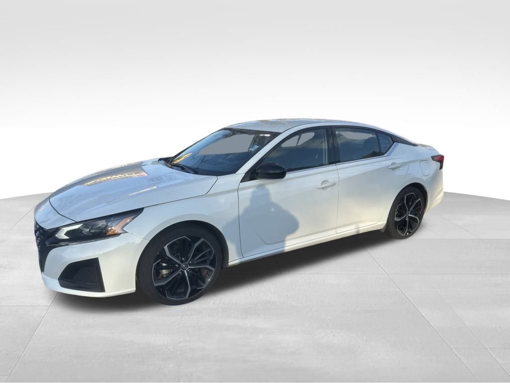 Used 2024 Nissan Altima 2.5 SR image 4