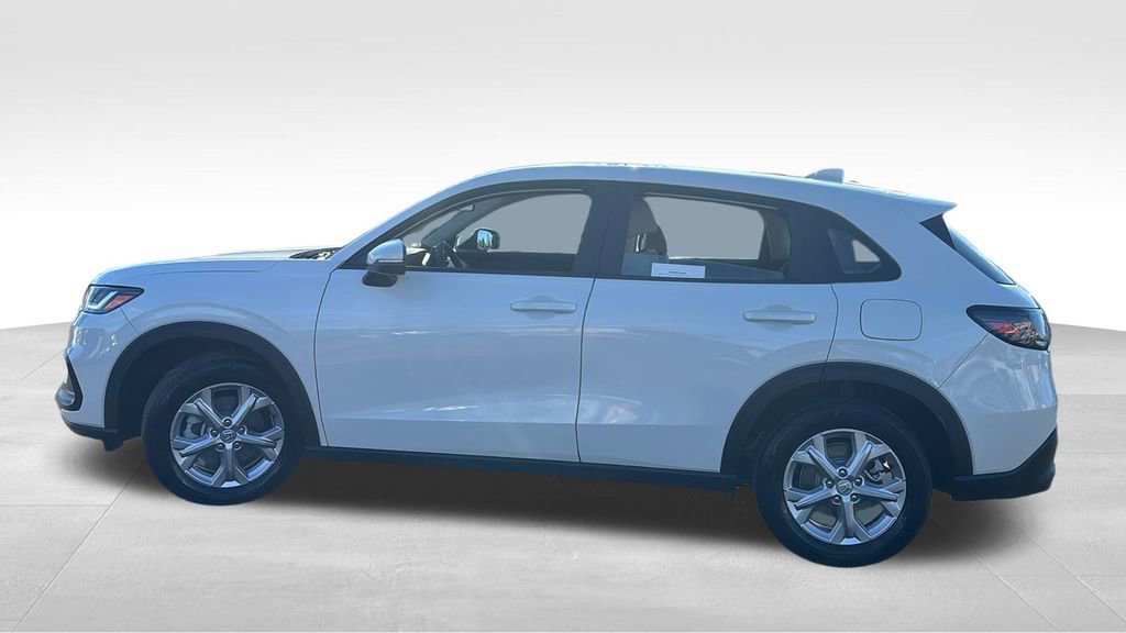 Used 2025 Honda HR-V LX image 4