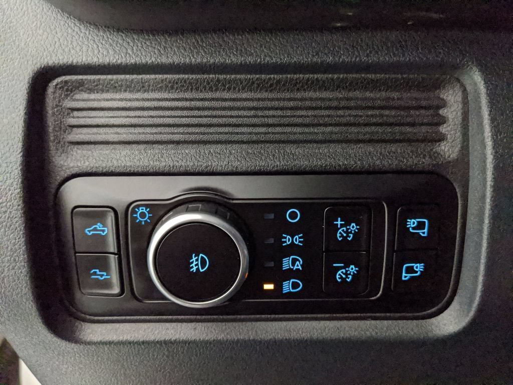 Used 2026 Ford F450 Platinum w/ FX4 Off-Road Package AWD/4WD image 15