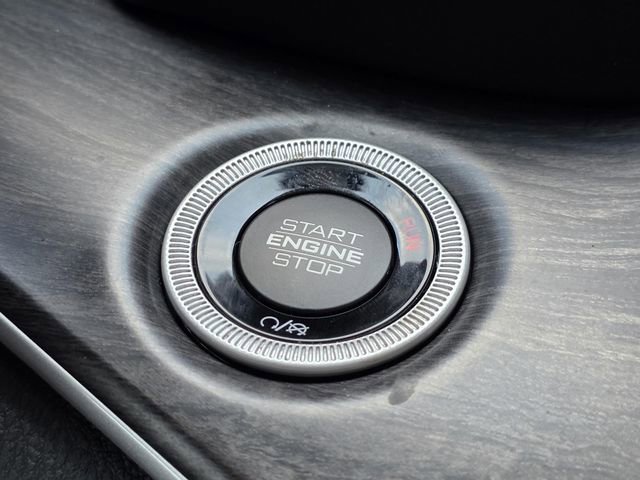 Used 2024 Jeep Grand Cherokee Limited w/ Luxury Tech Group II RWD image 28