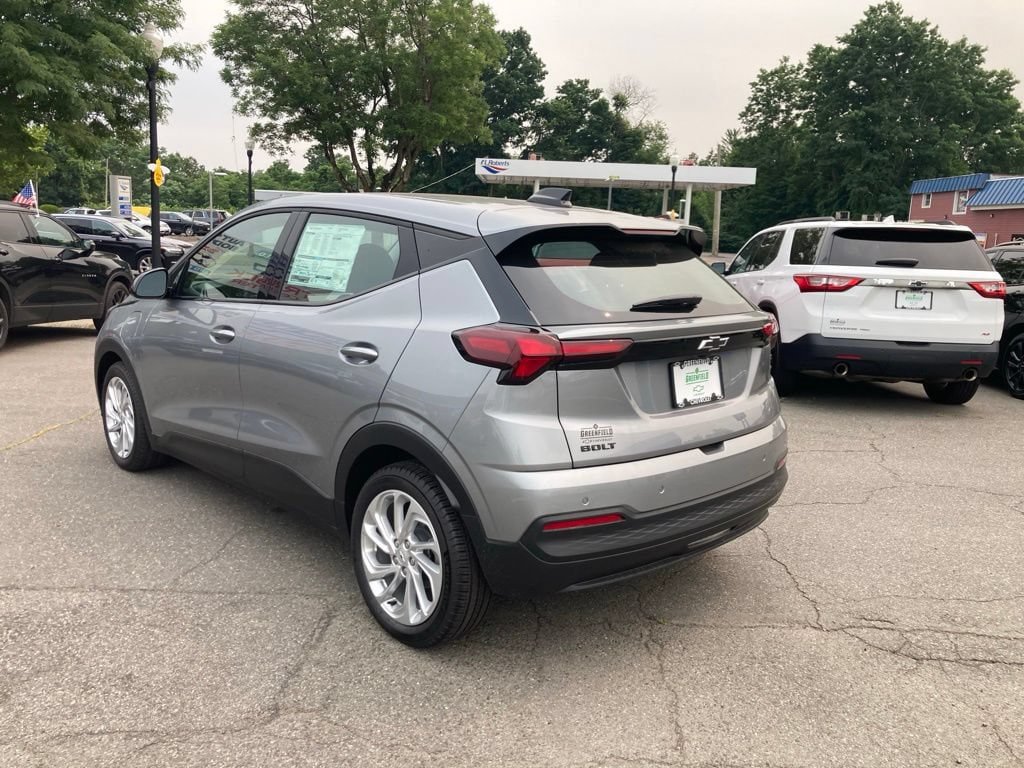 New 2027 Chevrolet Bolt LT w/ Comfort Package FWD image 22
