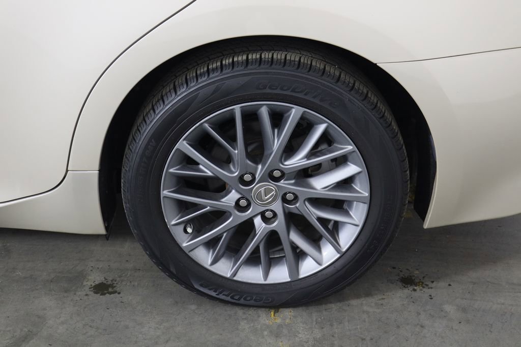 Used 2018 Lexus ES 350 w/ Navigation System Package image 41