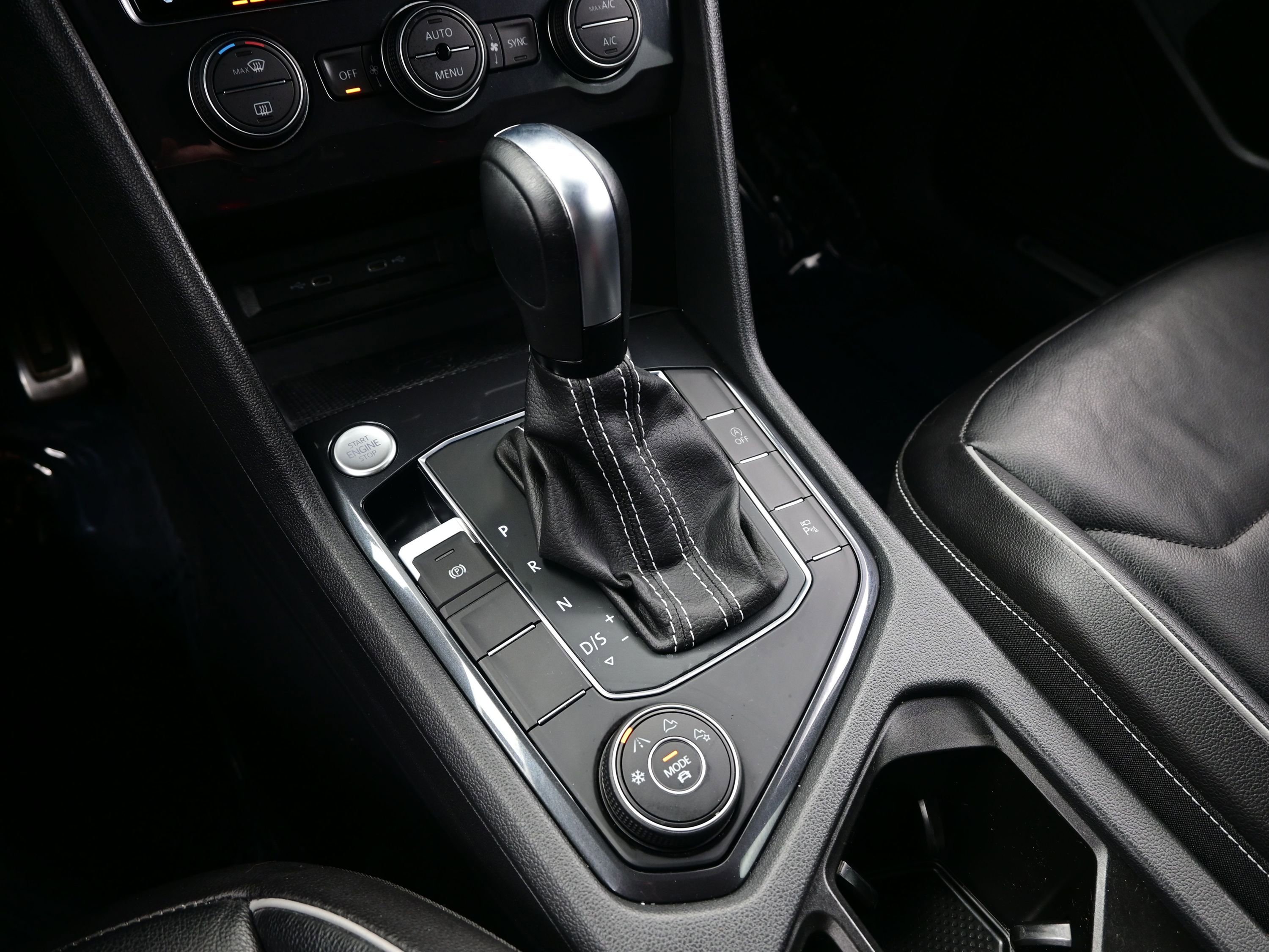 Used 2021 Volkswagen Tiguan SEL Premium R-Line image 23