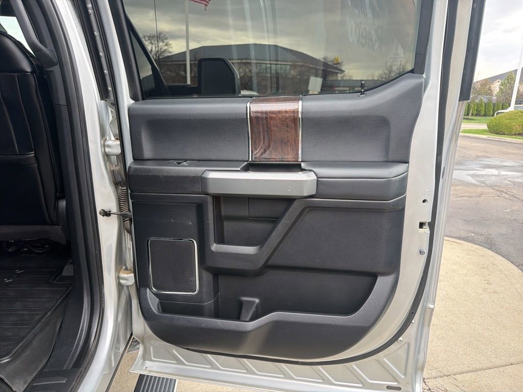 Used 2017 Ford F250 Platinum w/ Platinum Ultimate Package image 40