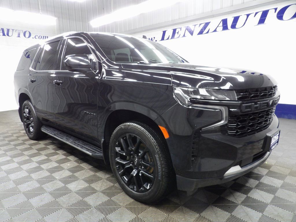Used 2023 Chevrolet Tahoe LS image 3