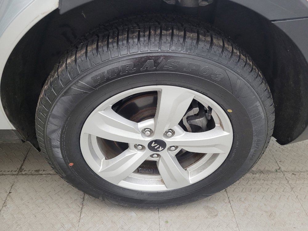 Used 2021 Kia Sorento LX image 31