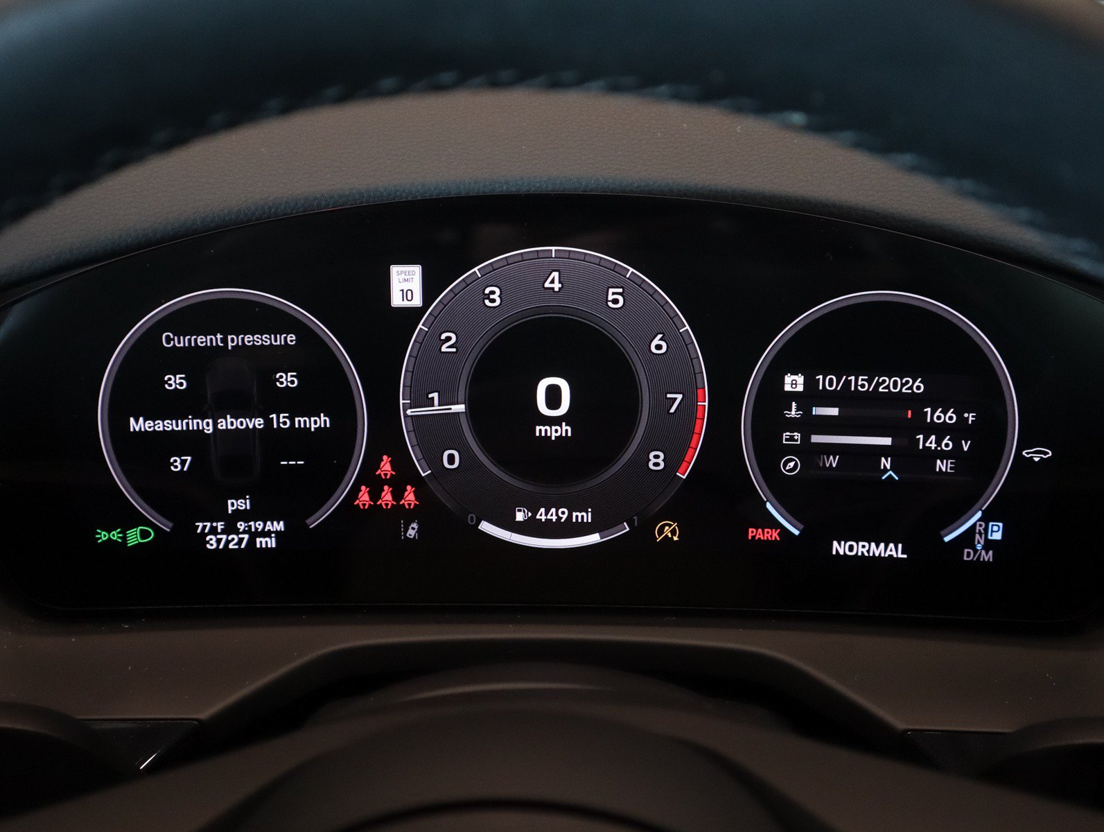 Used 2025 Porsche Panamera RWD image 17