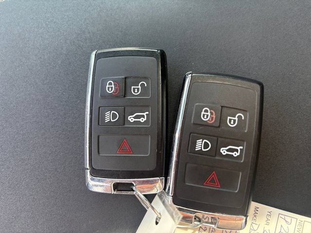 Used 2021 Land Rover Discovery S R-Dynamic AWD/4WD image 23