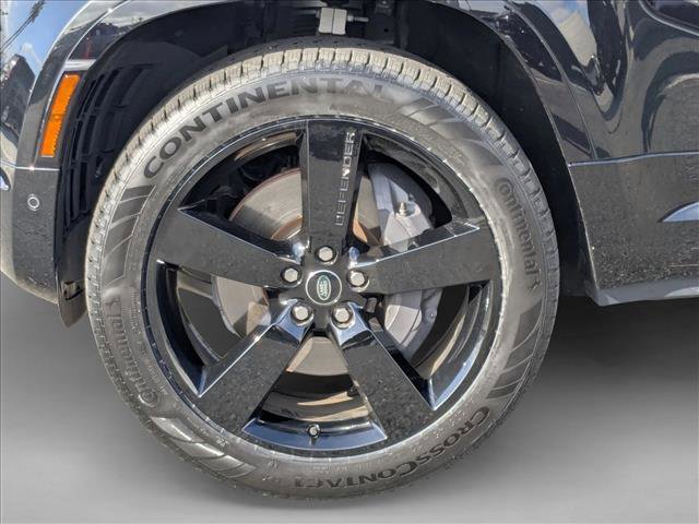 Certified 2023 Land Rover Defender 130 SE image 28