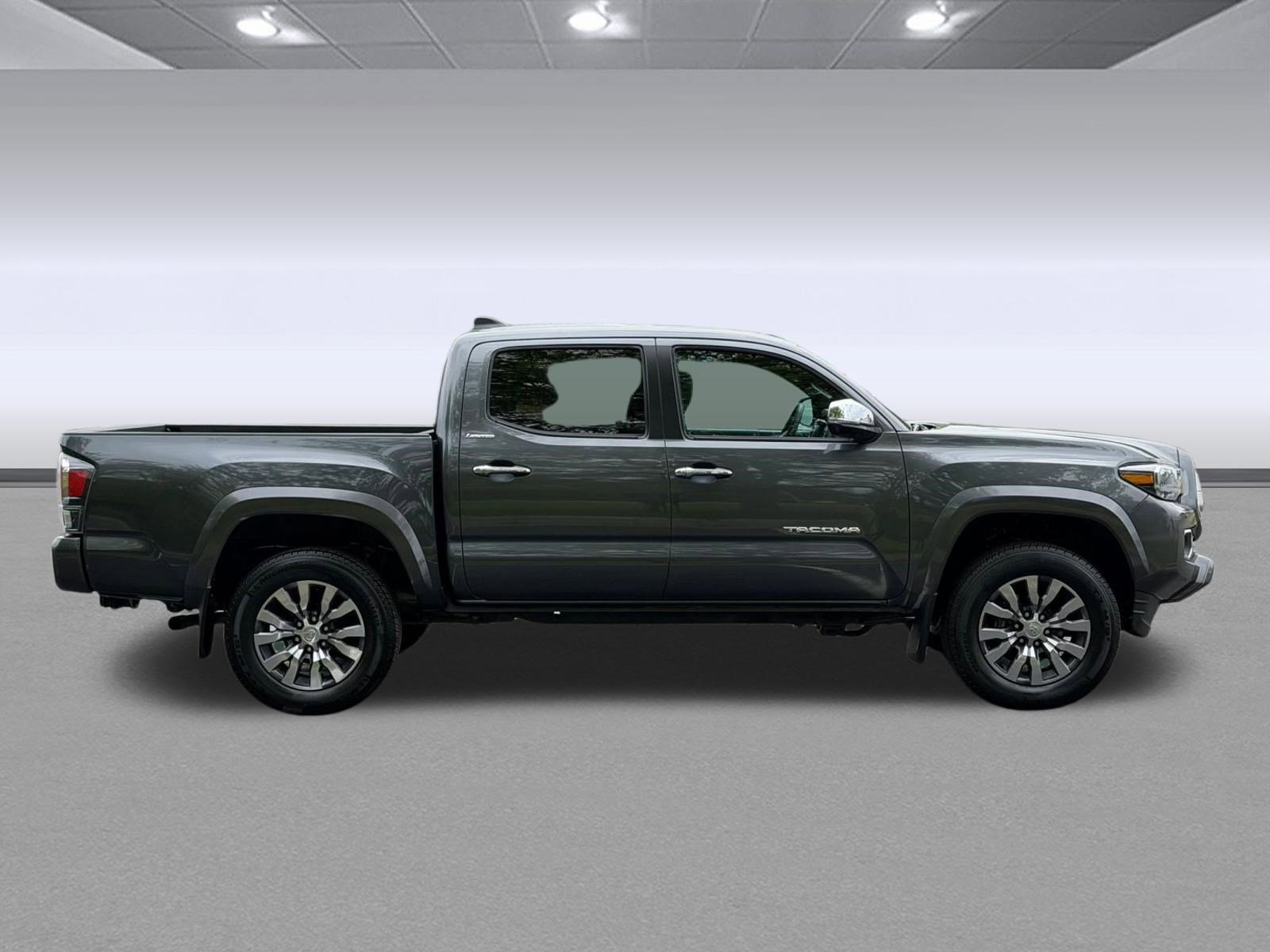 Used 2021 Toyota Tacoma Limited AWD/4WD image 7