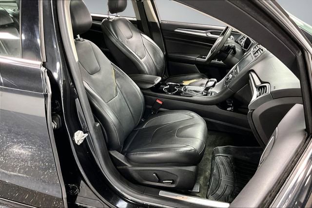 Used 2014 Ford Fusion Titanium FWD image 25