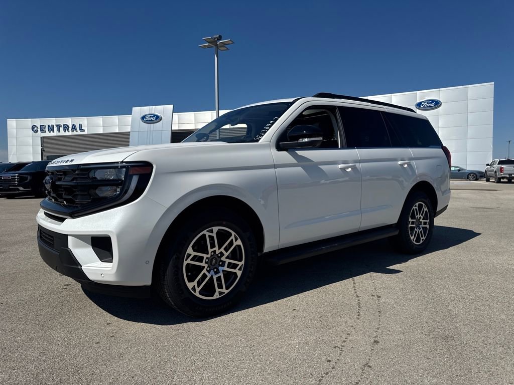 New 2025 Ford Expedition Active image 1